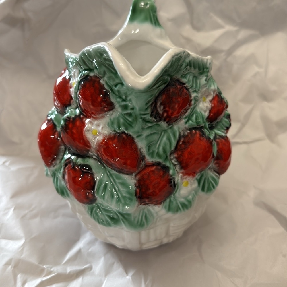 Vintage ITA-LICA ARS Strawberry-Embossed Painted Ceramic 7" Water Pitcher Italy - Picture 2 of 8